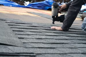 What to Look for in a Reliable Roof Repair Contractor in Iowa